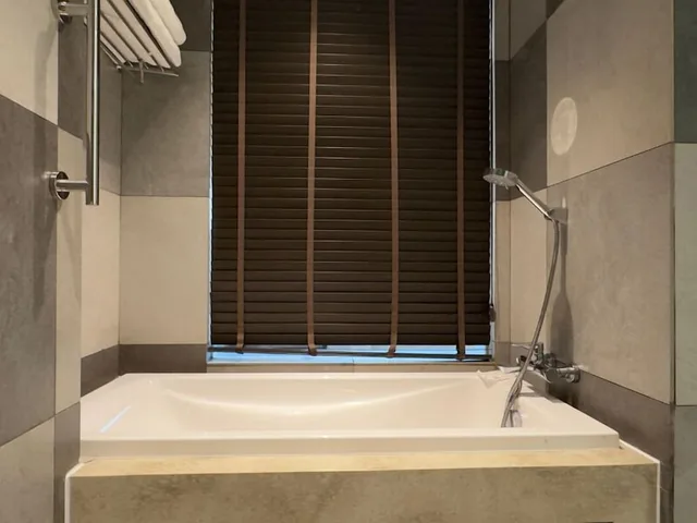 جناح عائلي ديلوكس بسرير كينج وسريرين منفصلين، PARKROYAL Langkawi Resort 3/5