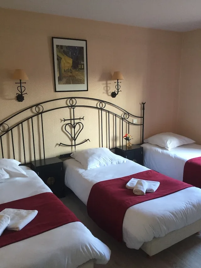Room, Triple, HOSTELLERIE DE LA SOURCE 8/10