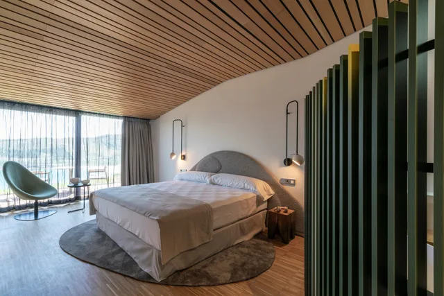 Standard, Twin Beds, Murphy Bed, with Child Extra Bed، Parador Costa Da Morte 3/3