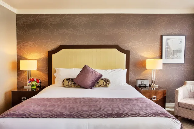 Standard, King Bed, Mountain Side، The Pinnacle At the Pier 1/2