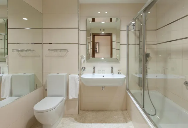 غرفة بسريرين منفصلين بإطلالة على المدينة، Gran Hotel Corona Sol 2/3