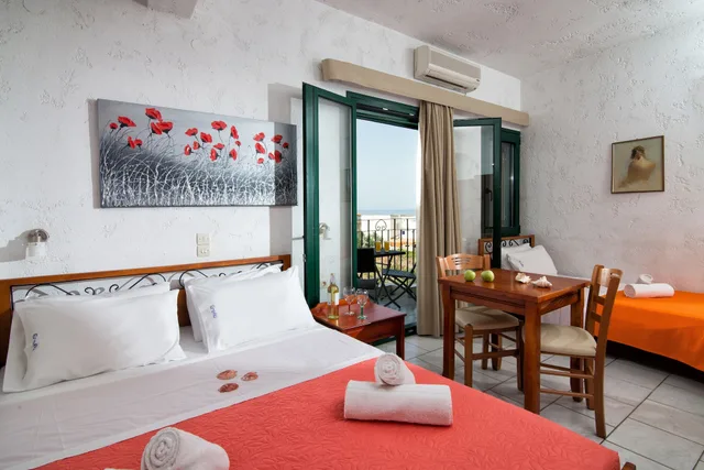 Studio, 1 Double and 1 Single Bed, Mountain or Sea View، Erofili Apartments 8/10