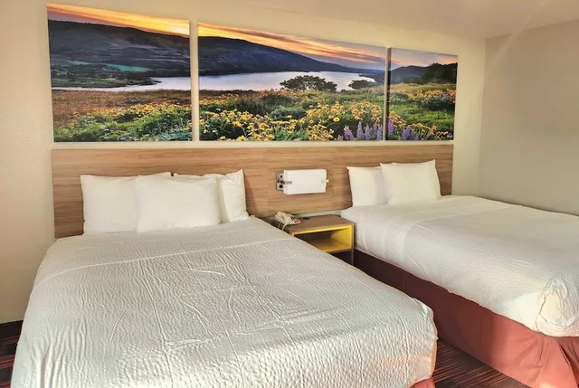 غرفة بسريرين كوين، Days Inn by Wyndham Lumberton 2/9