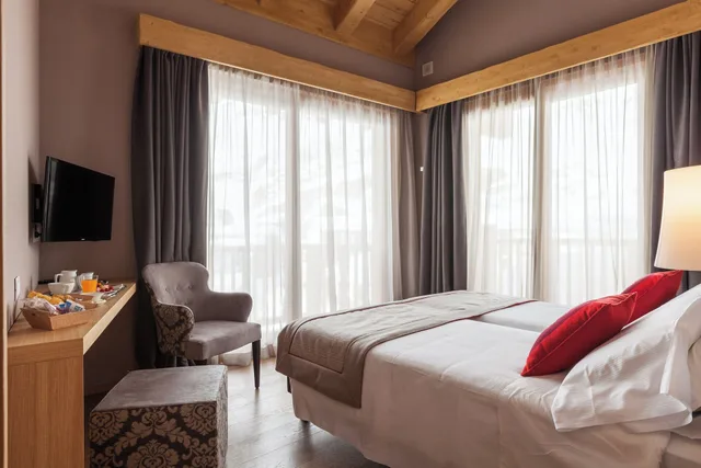 2 Bedrooms, Exclusive, Master, Suite, Twin Beds, Queen Bed, Sofa، Hotel Excelsior Planet 4/10