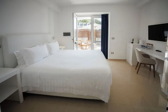 غرفة جونيور بسرير مزدوج بشرفة، Pagoda Hotel Residence 1/3