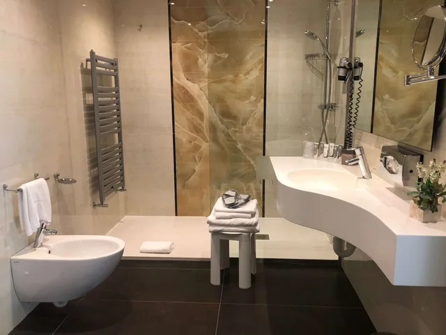 غرفة جونيور بسرير كينج مع أريكة، Best Western Hotel Adige 7/10