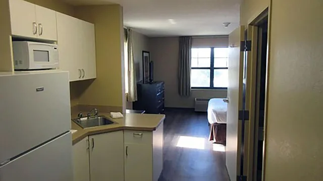 Room, King Bed, MainStay Suites Rochester South Mayo Clinic 10/10