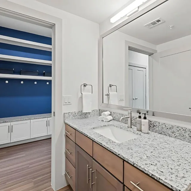 استوديو بشرفة، Placemakr Downtown Austin 3/3