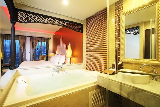 Deluxe, Twin Beds, Jetted Tub, Chillax Resort 4/5