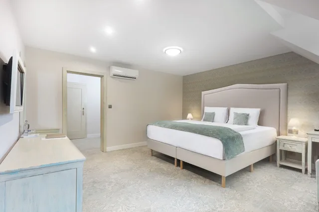 غرفة قياسية بسرير كينج، Zlaty Klucik Hotel 2/5