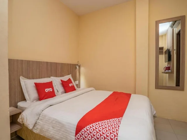غرفة قياسية بسرير مزدوج، The Island Hotel 1/4