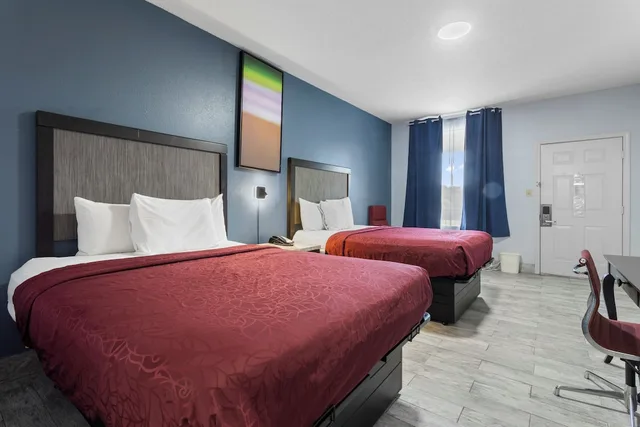 غرفة قياسية بسريرين كوين للمدخنين، Best Western Magnolia 2/8