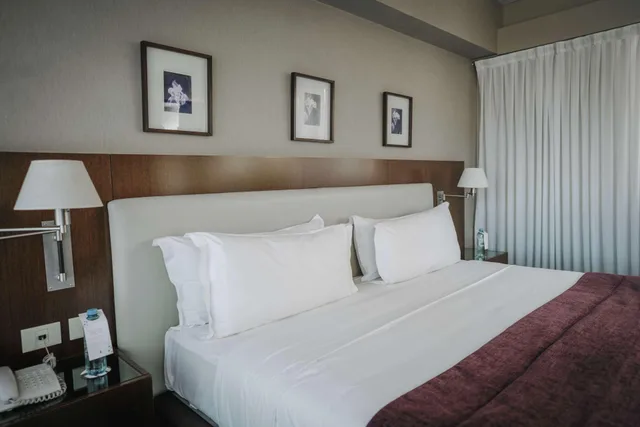 Deluxe, King Bed, Front View, Balcony, High Floor, Hotel Madero, WorldHotels Elite 2/4