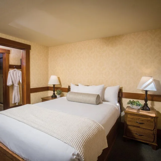 2 Bedrooms, Deluxe, Chalet, 2 Bathrooms، UCLA Lake Arrowhead Lodge 2/5