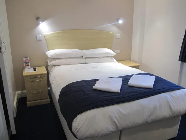 غرفة قياسية بحمام مشترك، Alhambra Hotel 1/1