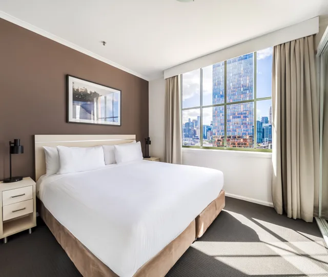 Two Bedroom City View Apartment، Oaks Sydney Goldsbrough Suites 4/8