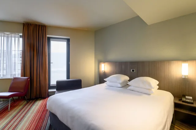 غرفة بريميوم بسرير كينج، Hotel Alma Grand Place 2/5