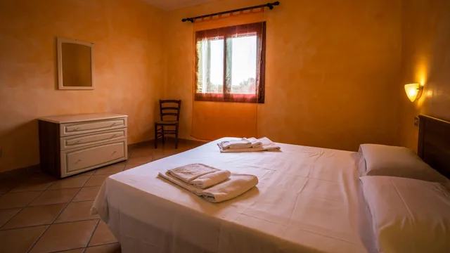 2 Bedrooms, Superior, Apartment, King and Twin Beds, 2 Bathrooms, Sofa، Residence Lu Lamoni Costa Nord 5/10