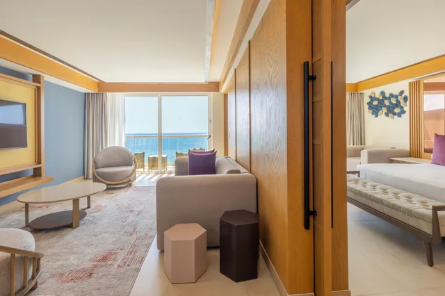 1 Bedroom, Diamond Club, Presidential, Luxury, Suite, King Bed, Ocean Front, Sofa, Royalton Splash Riviera Cancun, An Autograph Collection All-Inclusive Resort 3/7