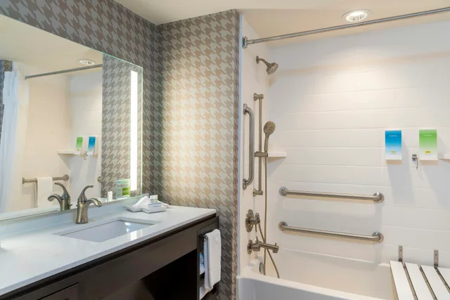 استوديو بسرير كينج لذوي الإعاقة، Home2 Suites By Hilton Appleton Wi 2/3