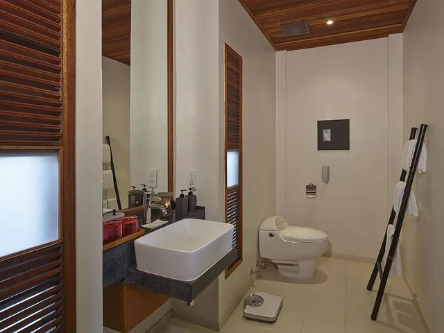 غرفة ديلوكس بسرير كينج بإطلالة على الحديقة، Villa Villa Pattaya 3/3