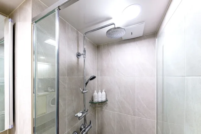 غرفة جونيور بسريرين مزدوجين بإطلالة على المدينة، Shin Shin Hotel Seogwipo 4/4