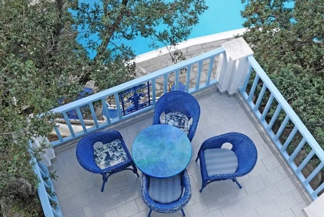 Daidalos Hotel, Chios 3/27