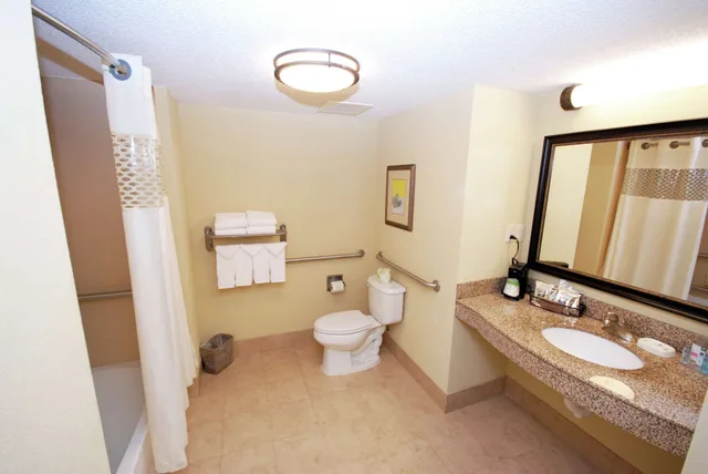 استوديو بسرير كينج لذوي الإعاقة، Hampton Inn Chattanooga North Ooltewah 7/9