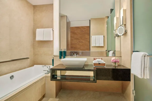 جناح ديلوكس، Hilton Guangzhou Tianhe 7/9