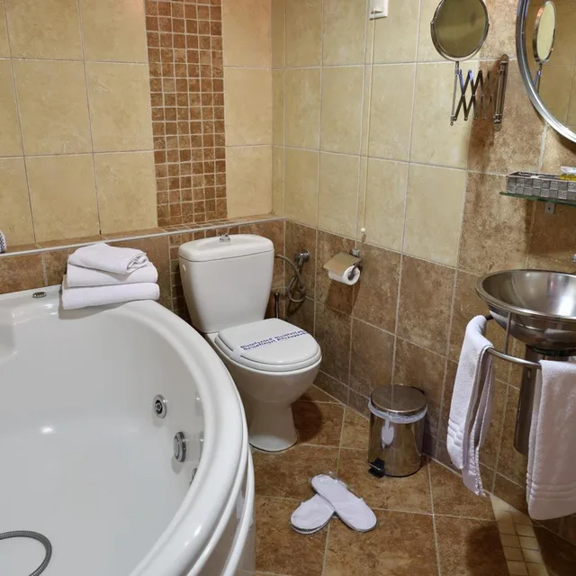 Junior Suite, Four Seasons Skg Thessaloniki 8/10