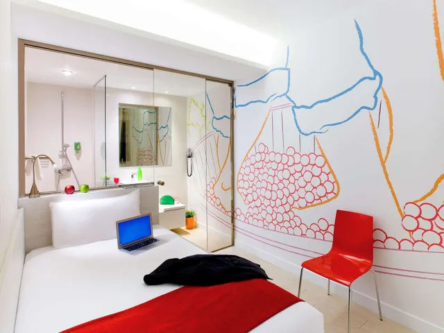 غرفة داخلية بسرير فردي بإطلالة، Ibis Styles Madrid Prado 5/7