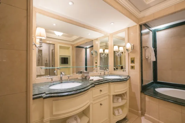 غرفة كلوب بسرير كينج، THE RITZ-CARLTON, BEIJING 3/3
