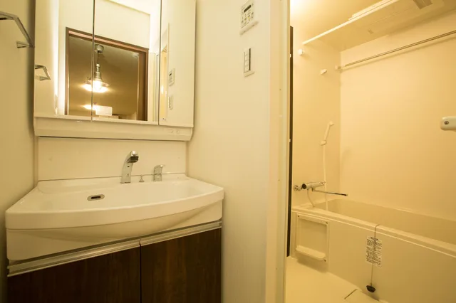 1 Bedroom, Twin Beds, Skyliving Namba 3/3