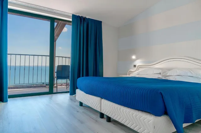 غرفة ديلوكس بسرير مزدوج أو سريرين منفصلين بإطلالة على البحيرة، AHG Riva del Sole Wellness Hotel 6/10