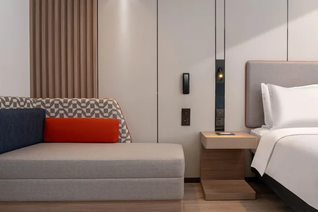 غرفة قياسية بسرير كينج، HOLIDAY INN EXPRESS SHANGHAI PUJIANG 2/6