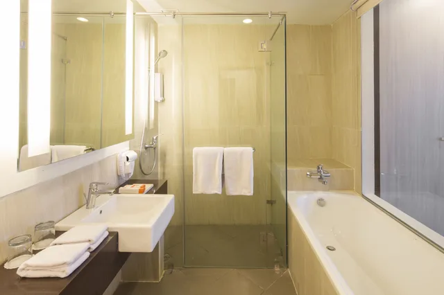 Oria, Suite, King Bed, Oria Hotel 7/9