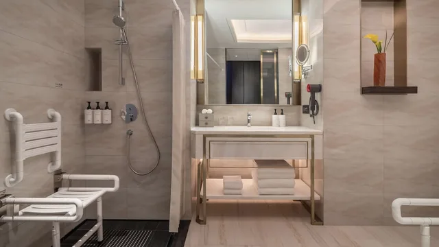 InterContinental Zhengzhou Zhengdong by IHG، تشنغتشو 50/50