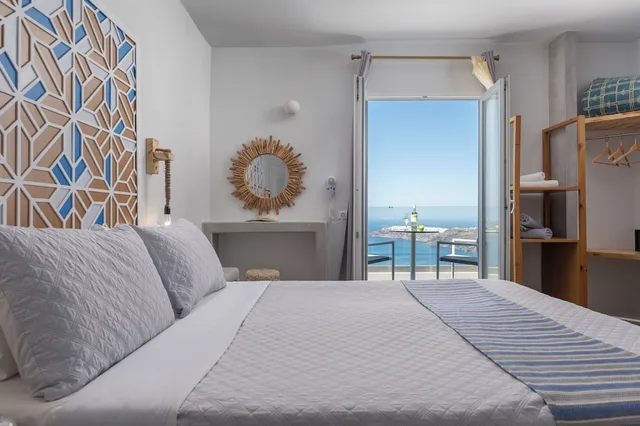 غرفة شهر العسل بسرير مزدوج بإطلالة على البحر، Gizis Cliffside Suites 2/8