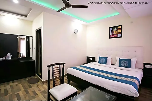 غرفة ديلوكس بسرير كوين، Hotel Green Palms 1/2