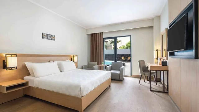 Grand, Hollywood, Deluxe, Twin Beds, SWISS-BELHOTEL MANOKWARI 1/10