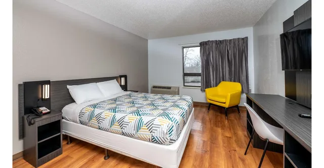 غرفة بسرير كينج، Motel6 Branford, CT - New Haven 1/5