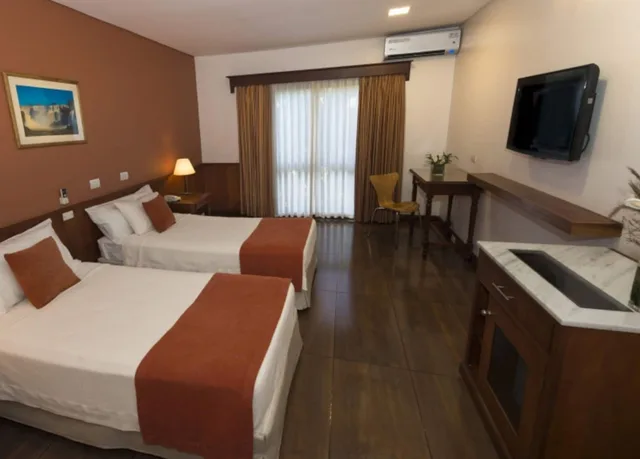 شقة بسرير كوين وسريرين فرديين، Saint George Hotel 4/7