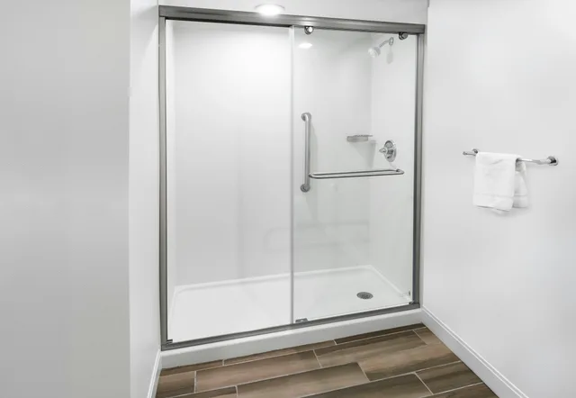 جناح بسرير كينج، Hampton Inn & Suites Raleigh Cary Lenovo Center 4/5