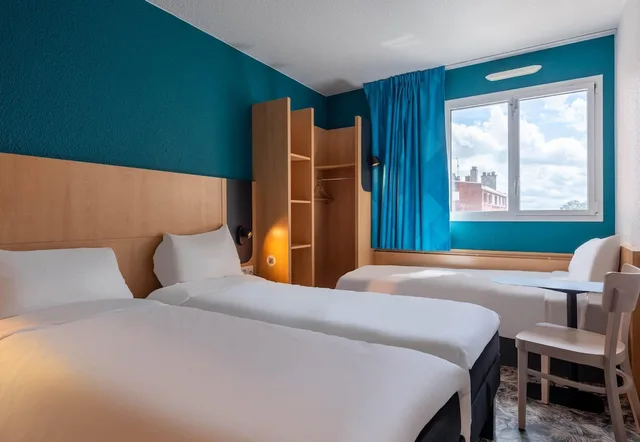 غرفة ثلاثية بثلاثة أسرّة، B&B HOTEL Amiens Centre Cathedrale 2/10