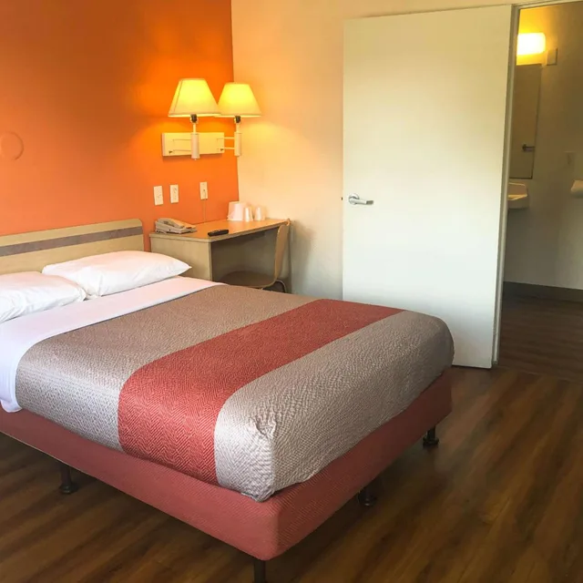 غرفة سوبيريور بسرير مزدوج، Motel6 Jacksonville, FL - Orange Park 2/10