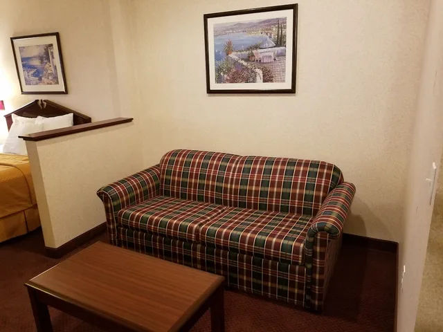 Portland Suites Airport East، غريشام 20/25