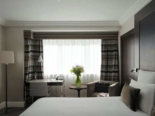 غرفة ديلوكس بسرير كينج، The Lowndes London – A Jumeirah Partner Hotel 5/10