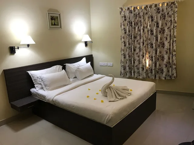 غرفة سوبيريور بسرير مزدوج، Daffodils Spice Court 1/5