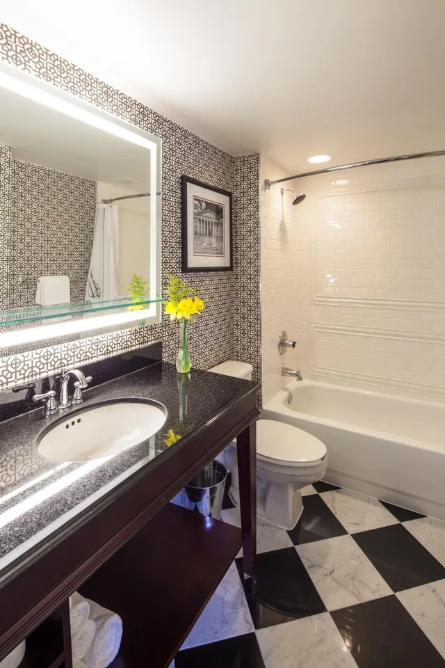 غرفة قياسية بسرير كينج، Hamilton Hotel Washington DC 6/8
