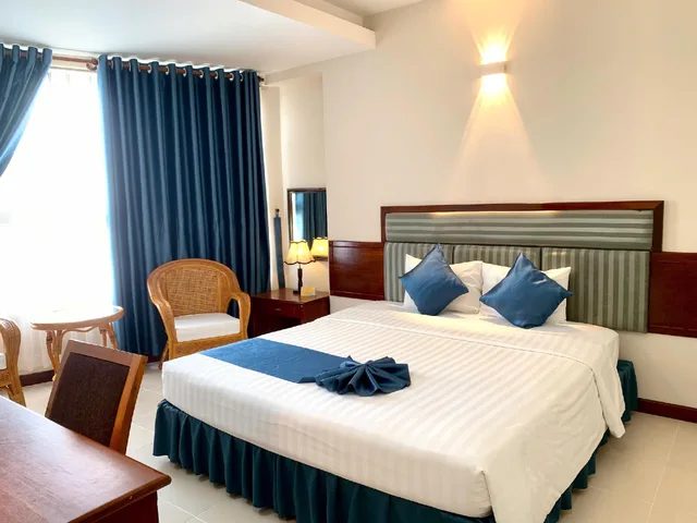 جناح عائلي، The Coast Hotel 1/2